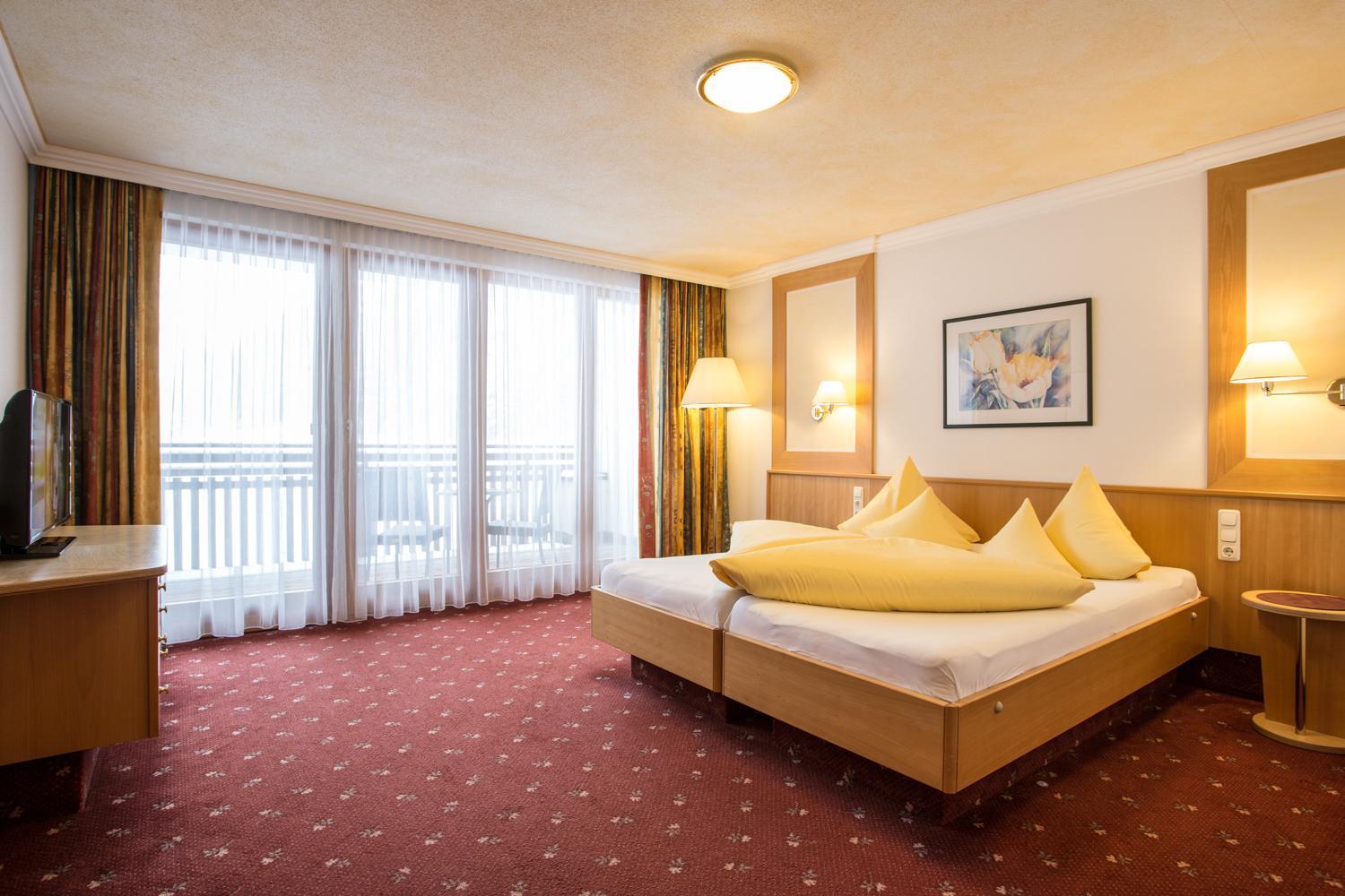 קאונרטל Hotel Weisseespitze מראה חיצוני תמונה