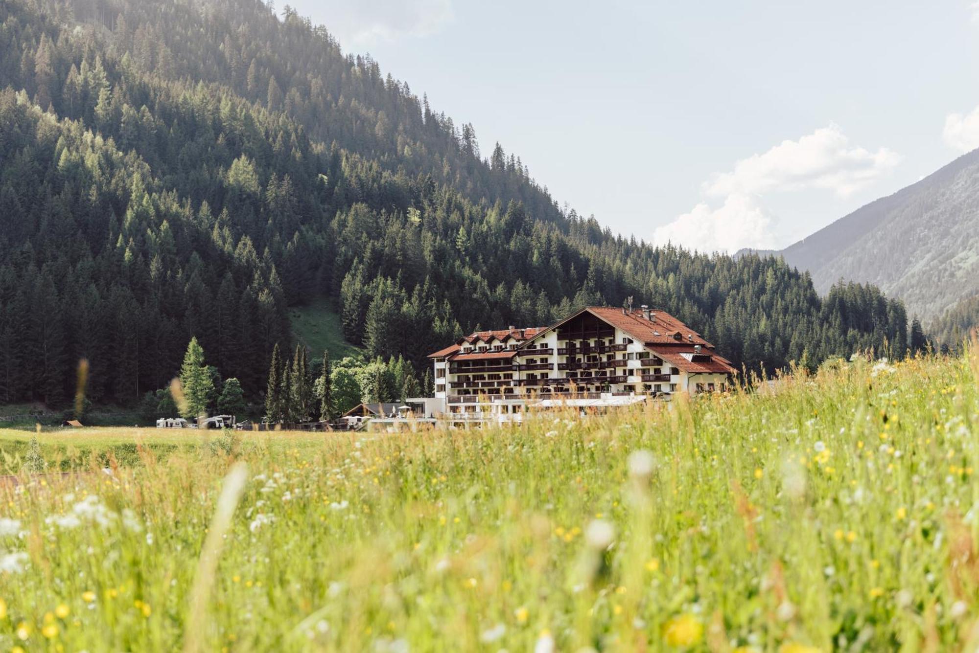 קאונרטל Hotel Weisseespitze מראה חיצוני תמונה