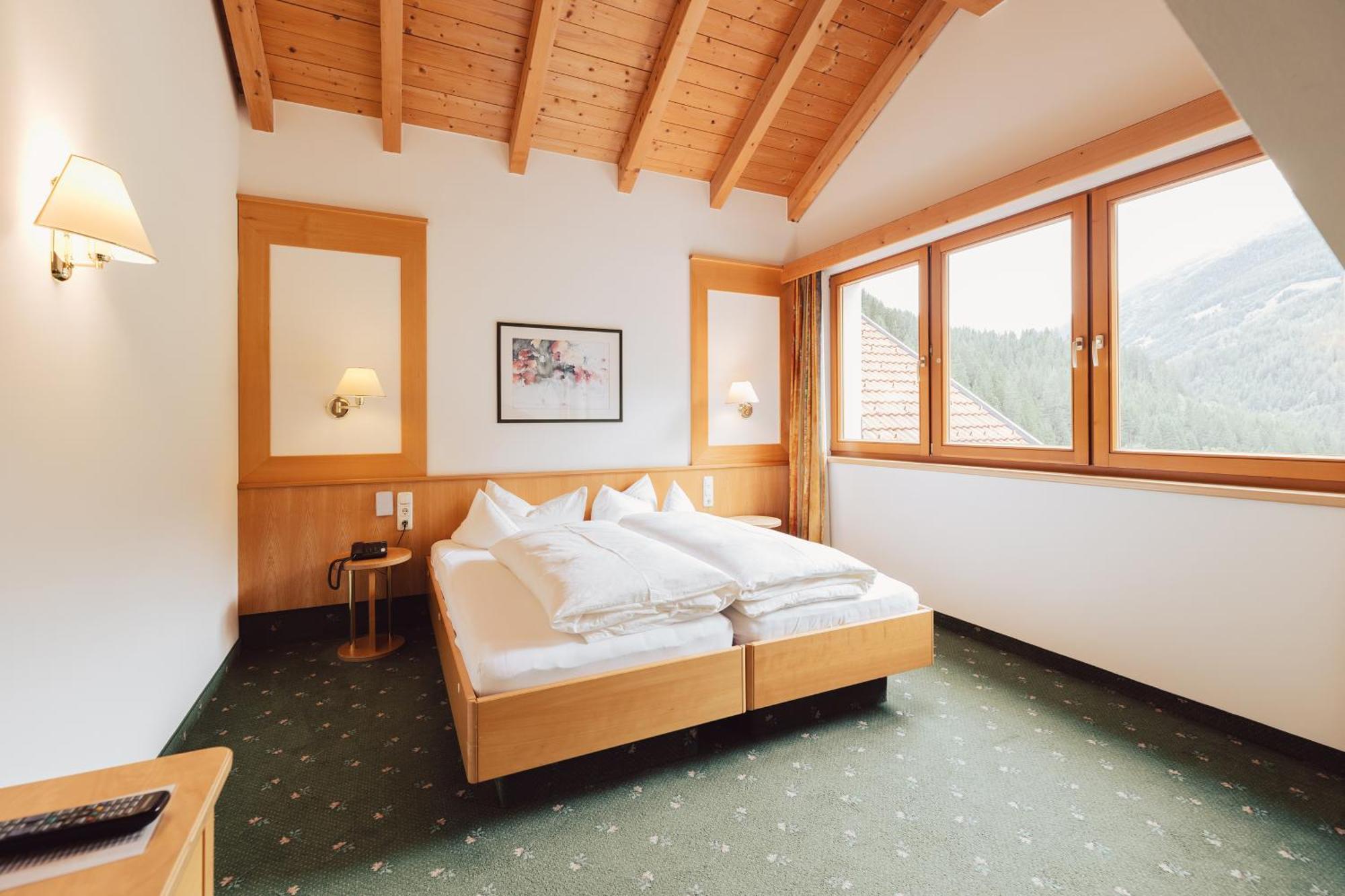 קאונרטל Hotel Weisseespitze מראה חיצוני תמונה